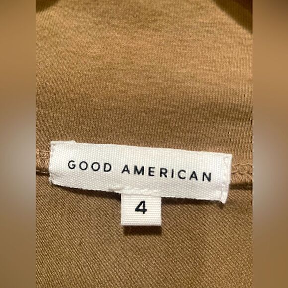NWT Good American Essential Mock Neck Zip Top in Putty Size 4 (XL) - Picture 6 of 15
